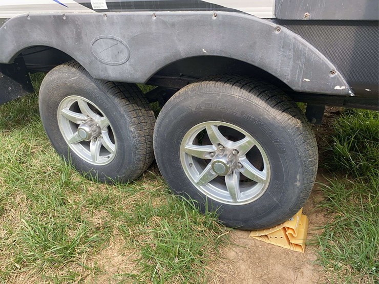 2019-forest-river-xlr-boost-31qb-image-32