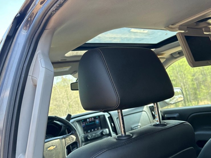 2015-chevrolet-silverado-ltz-2500hd-4x4-crew-cab-pick-up-truck-image-39