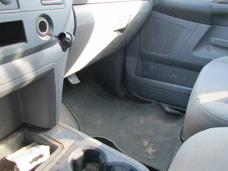 2006-dodge-3500-image-30