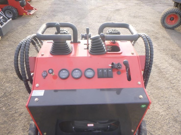 2026-sdlool-sl380-skid-steer-track-loader-image-13