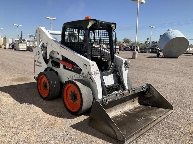 2015-bobcat-s750-image-4