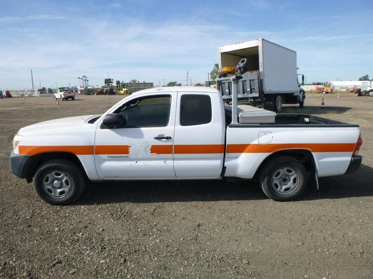 2013-toyota-tacoma-image-6