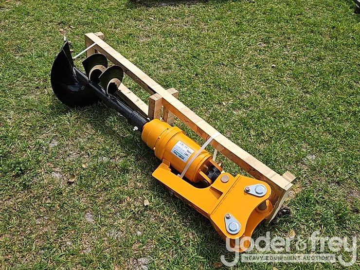 2026-caterpillar-303-image-2