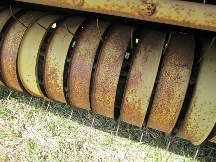 new-holland-273-image-12