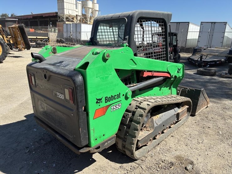 2020-bobcat-t550-image-3