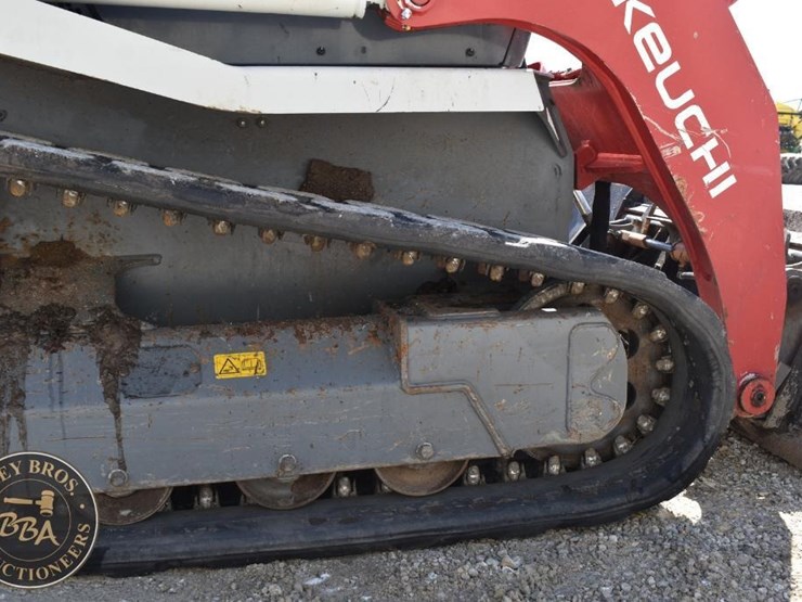 2020-takeuchi-tl8r2-image-40