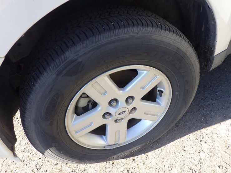 2009-ford-escape-image-13