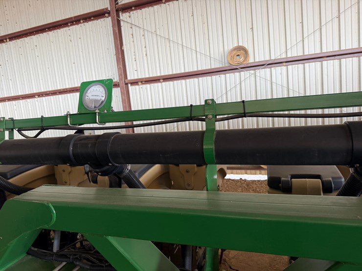 great-plains-yp825a-image-32