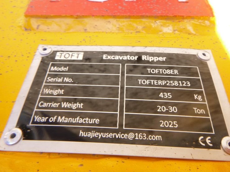 caterpillar-320-image-7