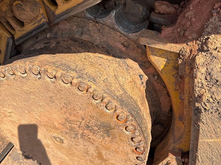 2021-deere-850l-wlt-image-11