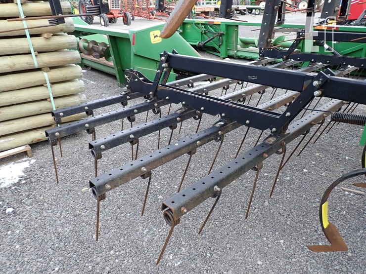 2013-john-deere-2310-image-9