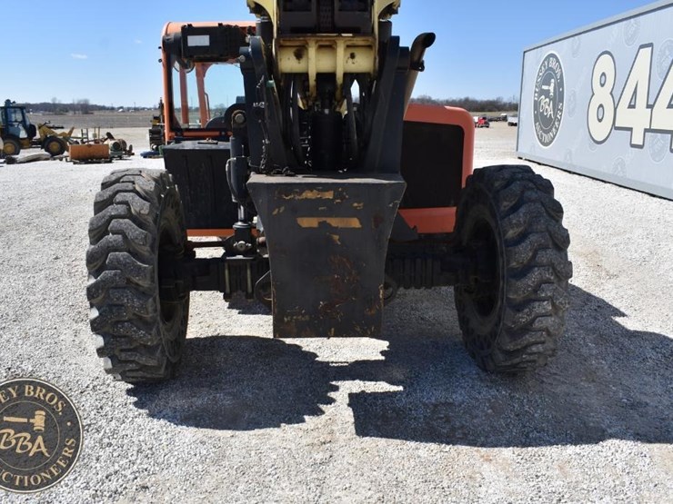 2015-jlg-g10-55a-image-16