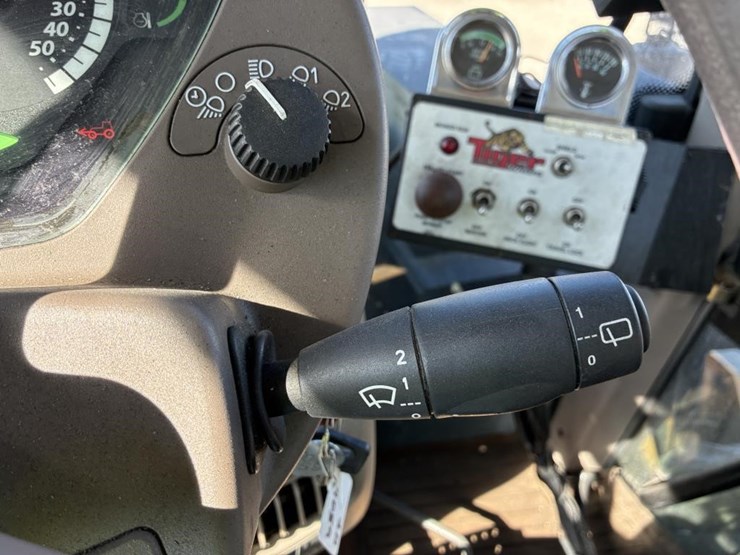 2005-john-deere-7130-image-19