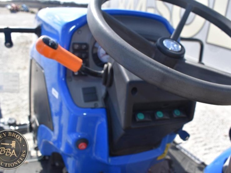 2023-new-holland-workmaster-120-image-46