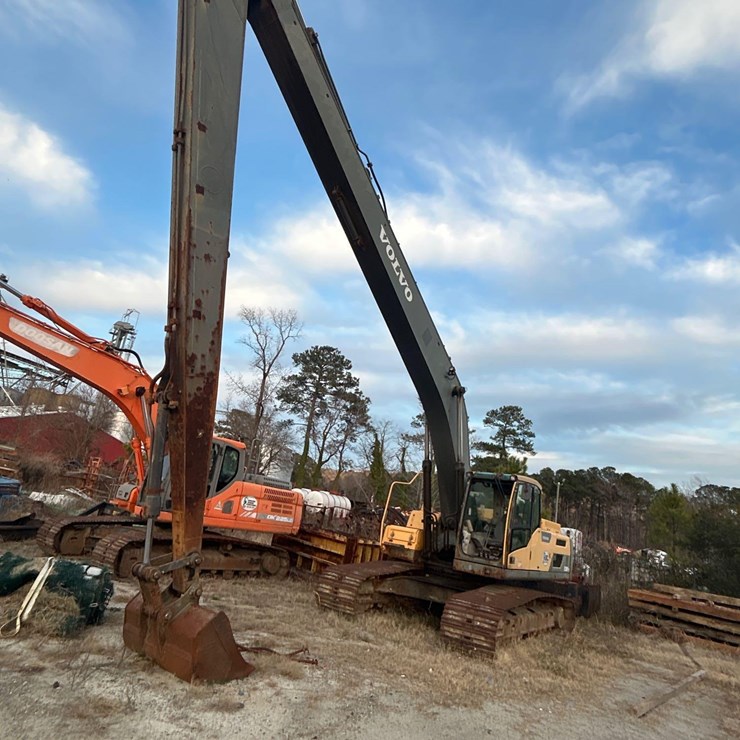 2013 VOLVO EC300D LR