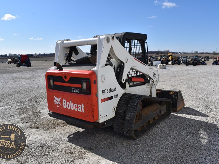 2016-bobcat-t650-image-16
