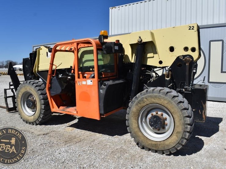 2014-jlg-g12-55a-image-14