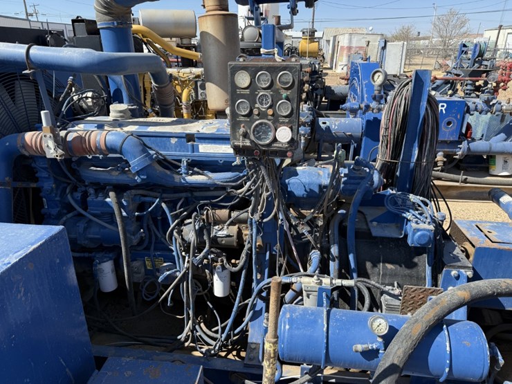 ofm-10k-wp-triplex-well-service-pump-p/b-detroit-series-60-14l-665-hp,-skidded-image-10