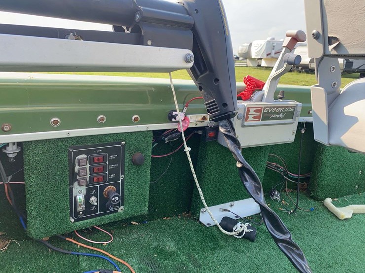 1976-tide-bayou-boat-image-9