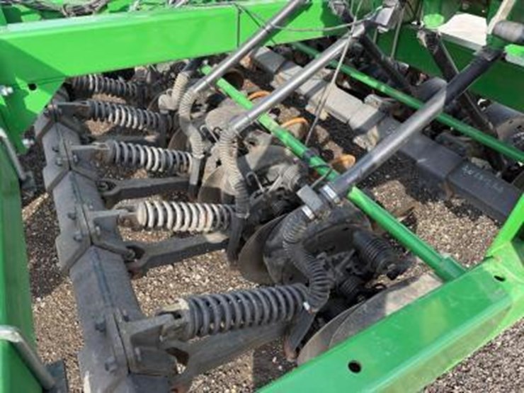 john-deere-1590-image-16