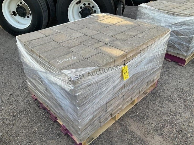 pallet-of-stone-pavers-image-1