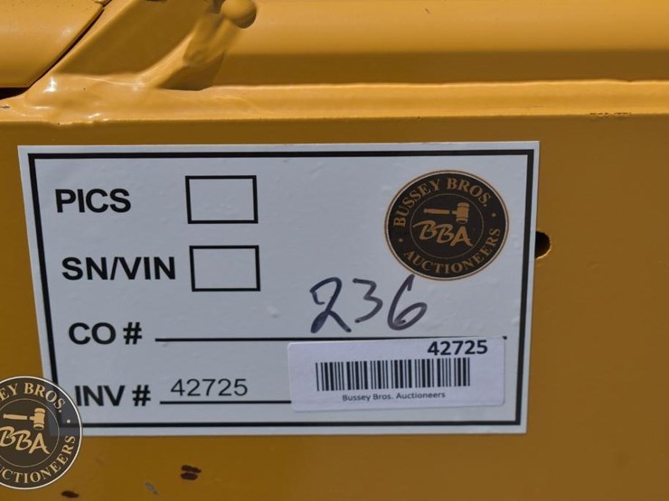 2023-caterpillar-259d3-image-49