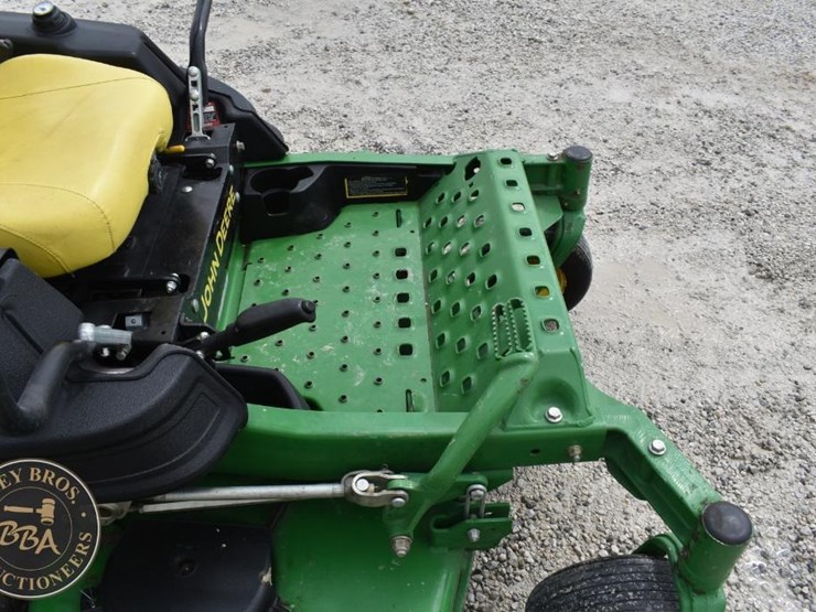 2013-john-deere-z925m-image-10