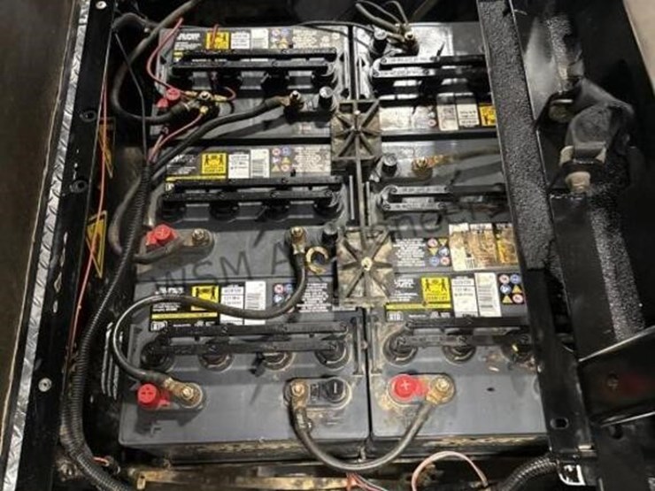 2014-e-z-go-terrain-250-image-12