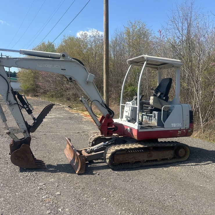 2007 TAKEUCHI TB135