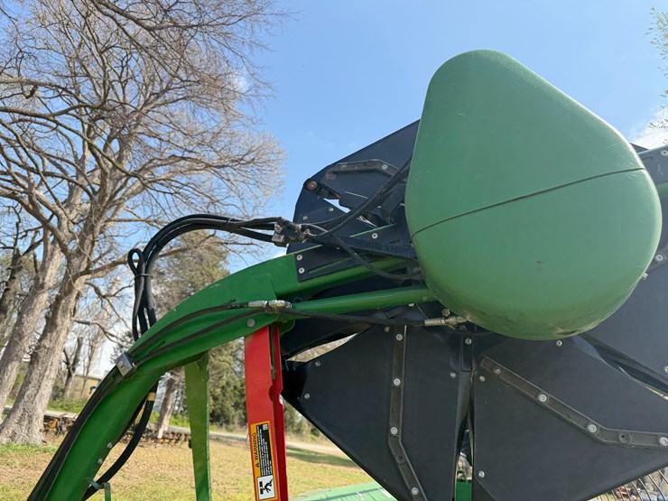 2017-john-deere-630fd-image-8