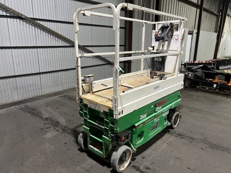 2017-jlg-1930es-image-1