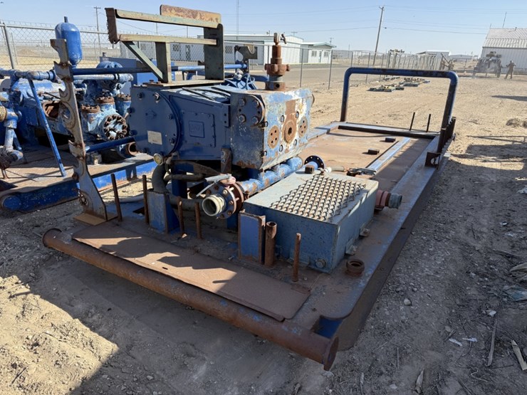 spm-tws-600s-10k-triplex-pump-mtd-on-20-x-8-skid-(incomplete,-inop)-image-5