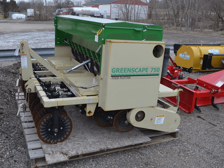 greenscape-750-2-food-plotter-drill-image-1