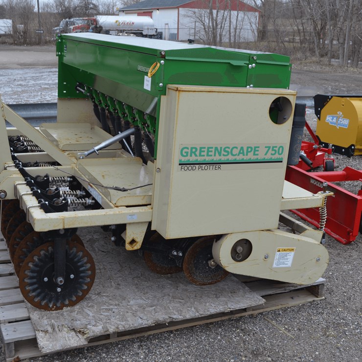 Greenscape 750-2 Food Plotter Drill