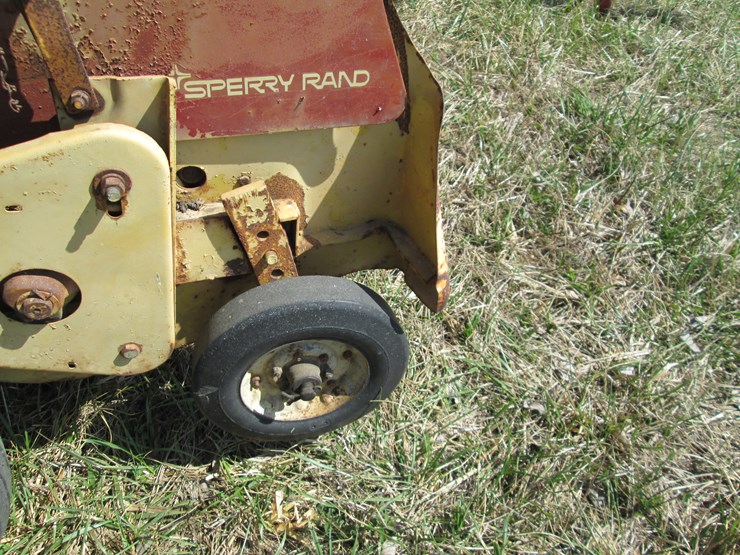 new-holland-273-image-11