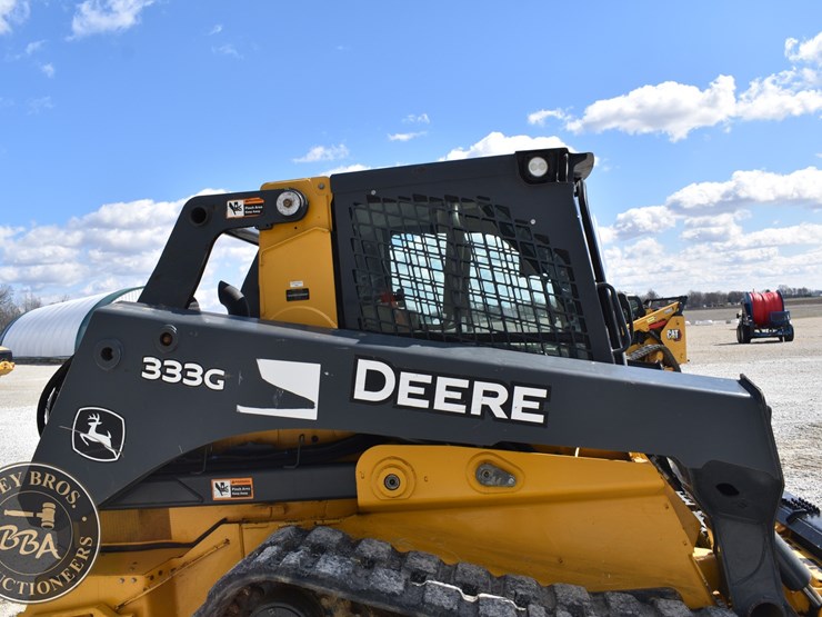2020-deere-333g-image-49