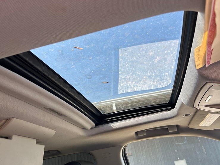 2015-chevrolet-silverado-ltz-2500hd-4x4-crew-cab-pick-up-truck-image-34