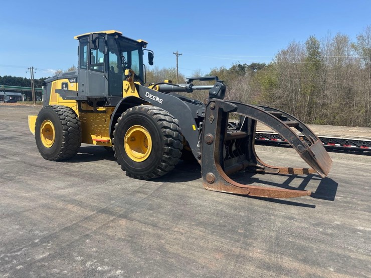 2022-john-deere-644-image-2