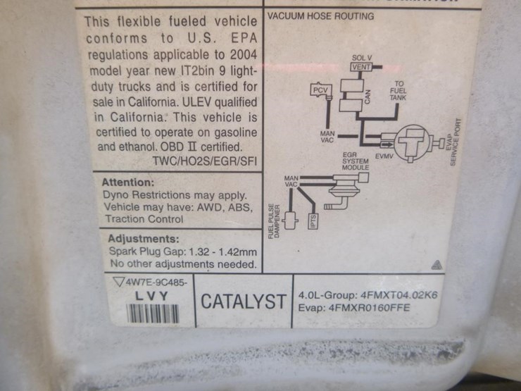 2004-ford-explorer-image-12