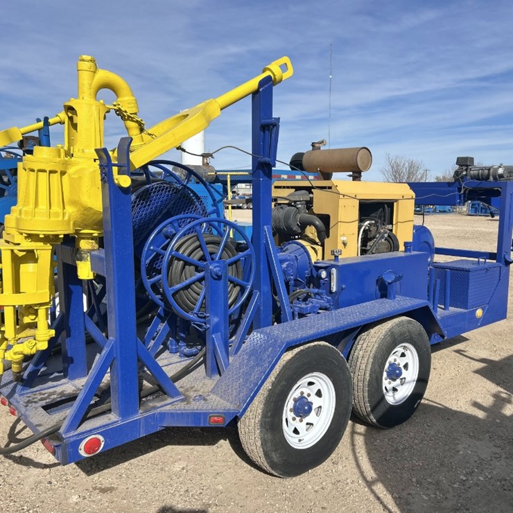 2004 EVCO 2.5 85-TON POWER SWIVEL MTD ON 2004 EVCO 15 T/A GOOSENECK TRAILER