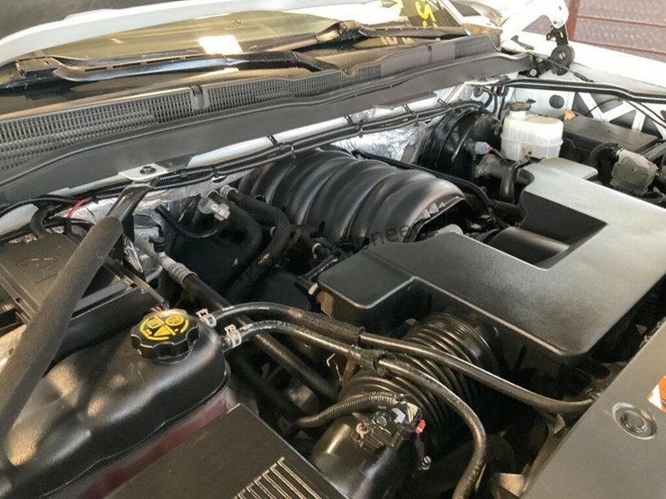 2015-chevrolet-silverado-1500-image-15