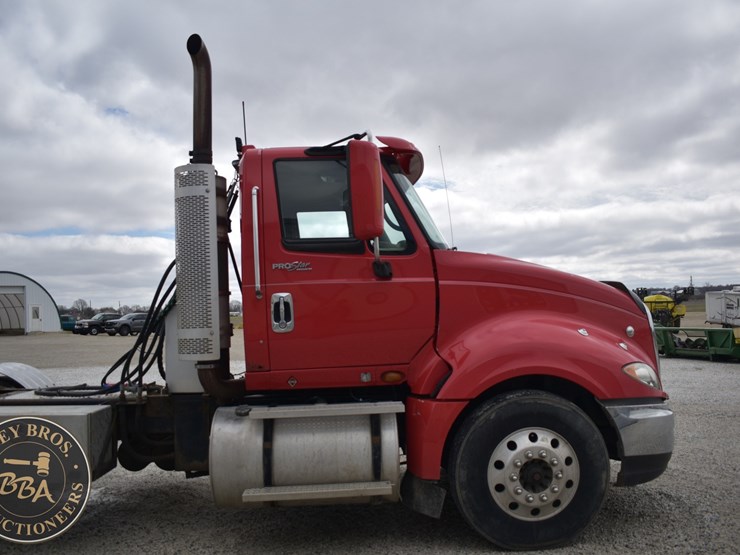 2008-international-prostar-image-10