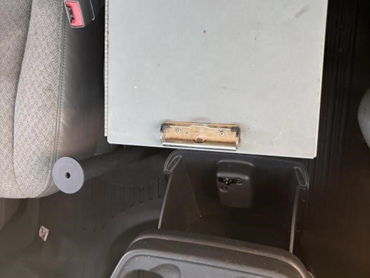 2015-chevrolet-express-2500-image-17