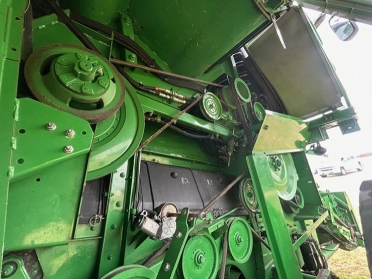 #2401-•-2014-john-deere-s680s-sts-combine-w/-630d-header-and-ja-mar-trailer-image-3