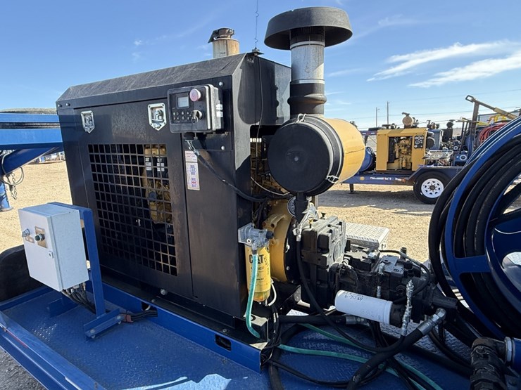 2018-caterpillar-c7-image-10