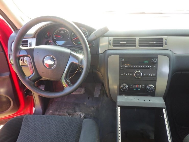 2008-chevrolet-tahoe-image-9