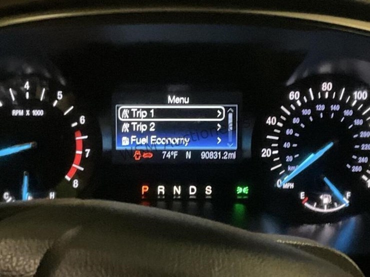 2014-ford-fusion-se-sdn-image-17