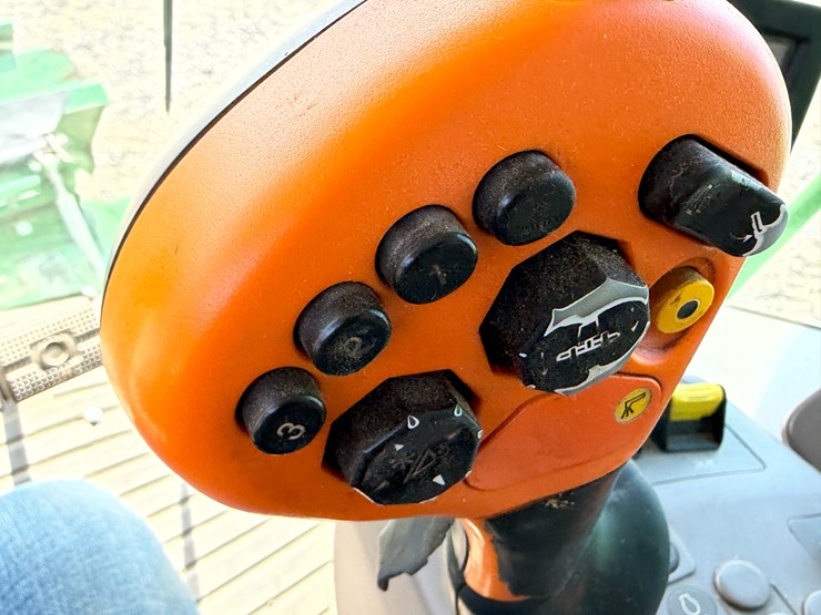 2014-john-deere-s670-image-174