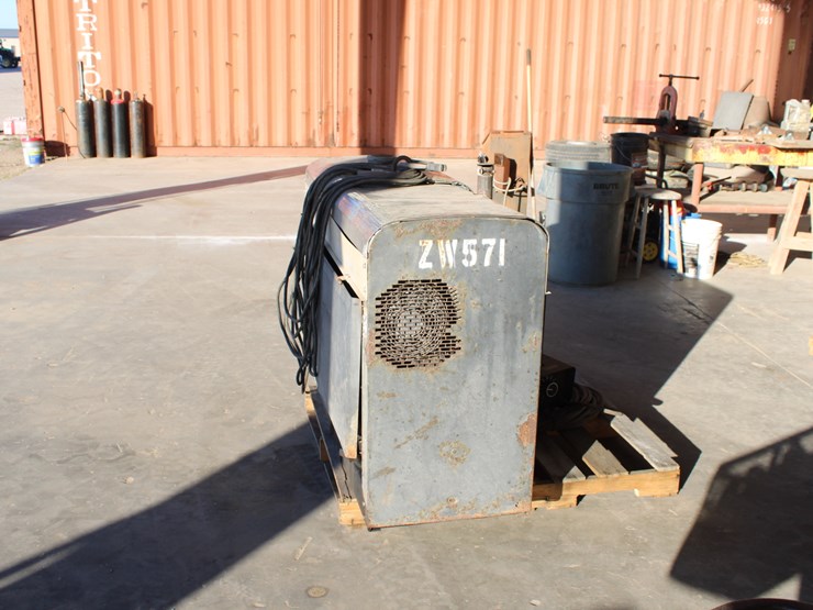 #1014-•-lincoln-welding-machine-image-3