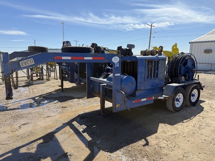 2006-evco-2.5-85-ton-power-swivel-mtd-on-2006-evco-15-t/a-gooseneck-trailer-image-4